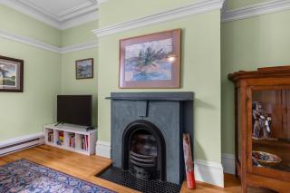 Grand Heritage Home on Gower 4BR - 4
