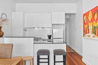 Beachfront Getaway - In the Heart of St Kilda - 2