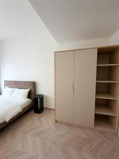 Vinhomes Grand Park - 2 phòng ngủ - E - 4