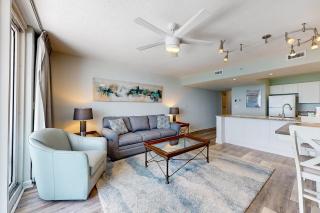 Beachfront Condo Sleeps 6 - Bunks & Gulf View - 6