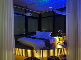 AHA Homestay Lake View Ho Tay - 2