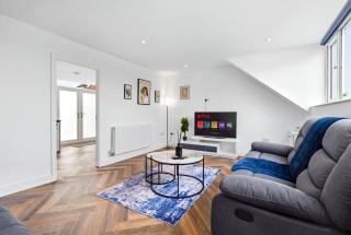#220 Knowle Cottage Vibe-Modern City Escape for 6 - 9