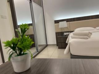 Grand Ion Delemen Premium Room by TOPHOME - 4