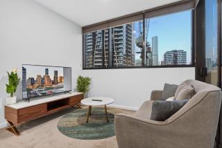 City View 1BR with Pool, Parking & Gym - Walk to CBD - 7