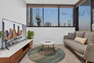 City View 1BR with Pool, Parking & Gym - Walk to CBD - 6