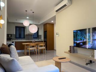 Stylish Japandi Style Apartment in Heart of City - 9