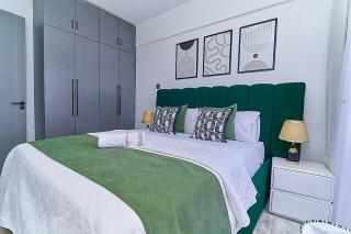 Executive classy apartment with swimming pool ,fully equipped gym ,child play area and close proximity to shopping malls and great breathtaking city views - 6