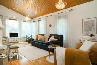 Nordic Family House, Sauna By Lapland Host - 0