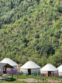 Yurt Hotel Butakovka - юрты у подножия гор - 9