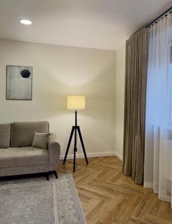 16th Avenue Luxury Apartment - 6