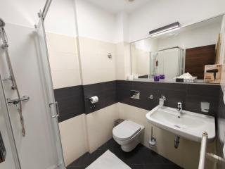 Axiom Suites - Nova 3 - 8