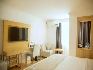 GreenTree Inn Qingyuan Qinghe Avenue Branch - 2