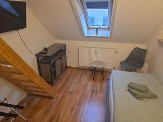Gäste- und Monteurwohnung im DG in Osterburg mit AC - 3