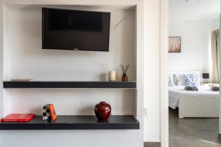 Charming 1BR with Balcony Heart of Larnaca - 5
