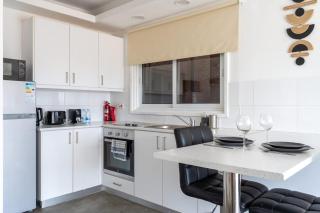 Charming 1BR with Balcony Heart of Larnaca - 1