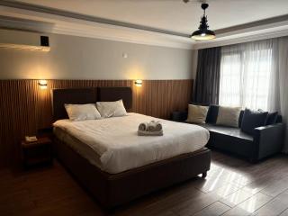 Lola backpackers hostel - 2