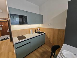 Axiom Suites - Nova 4 - 4