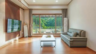 Hongcheon Vivaldi Four Seasons Pension - 1