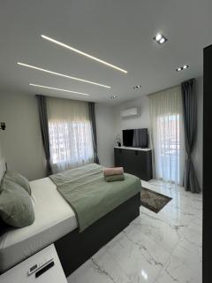 Endless Summer - 2BR Apartment - 2nd Floor - 6