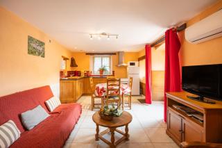 Gîte Le Pressoir domaine de jouani - 8