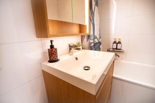 Urban Smart Living near Basel SBB & City Center - Special TRIO PICASSO 31 Apartment, up to 4 guests - Basilea - 3