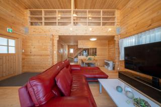 The Crestview Lodge - 4