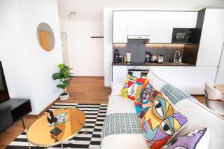 Urban Smart Living with balcony near Basel SBB & City Center - Special TRIO PICASSO 32 Apartment, up to 4 guests - Basilea - 6