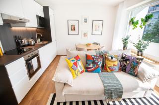 Urban Smart Living with balcony near Basel SBB & City Center - Special TRIO PICASSO 32 Apartment, up to 4 guests - Basilea - 1