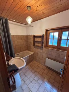 Cosy Alpine Chalet Near MorzineAvoriaz Sleeps 6 - 5