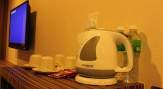 Clover Hotel - 1