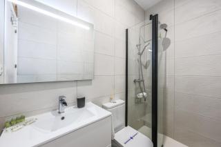 Modern Apartment Near the Royal Palace - 6