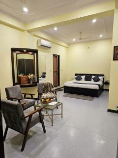 Hotel Angad - 2