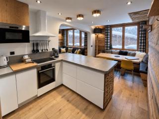 PERLE RARE, ESPACE, CHARME, VIEUX BOIS, EQUIPEMENT - 5