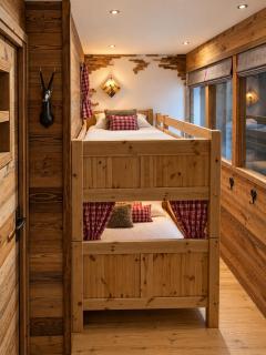 PERLE RARE, ESPACE, CHARME, VIEUX BOIS, EQUIPEMENT - 4