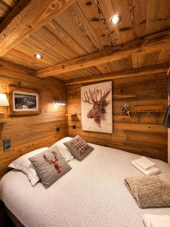 PERLE RARE, ESPACE, CHARME, VIEUX BOIS, EQUIPEMENT - 3