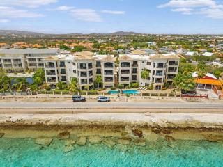 Elegancia Ocean View with Cooling Pool - 9