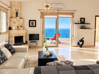 Happy Trails Pomos Panoramic Villa - 7