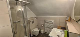 Exclusives Loft mit Klimaanlage, Parkplatz, Netflix, Disney, Wallbox, Dominos Pizza, Bahnhof Falkensee 8min - Berlin Hbf 23min - Falkensee - 2