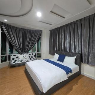 Private Room - The Magnificent White House Semporna - 2