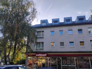 Room for 2 persons, 9 min Trade Fair, free parking, supermarket, cafe nearby - 1