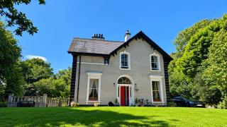 Fabulous 6 Bedroom Victorian Period House - 0