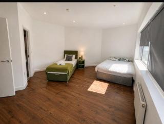 Two bedroom two bathroom at Croydon city center - 9