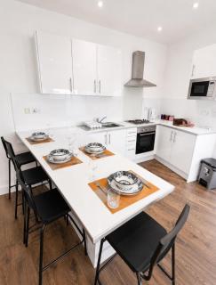 Two bedroom two bathroom at Croydon city center - 7
