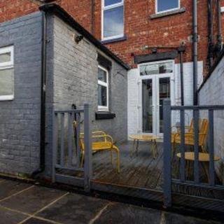 Darlington - House - Sleeps 6 - Central Location - 4