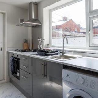 Darlington - House - Central Location - Sleeps 6 - 6