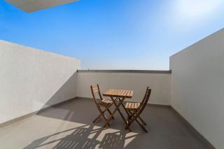 Stylish Studio Close To Metro at Pearlz by Danube - 6