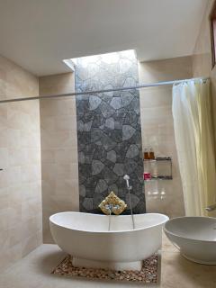 Vishnu Villa - Ubud Jungle Retreat with shared pool - C - 2