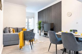 Airstay - Spacious 1BR - Pool Views - Next to FIVE Hotel - Monthly Offer Available - Dubai - 3