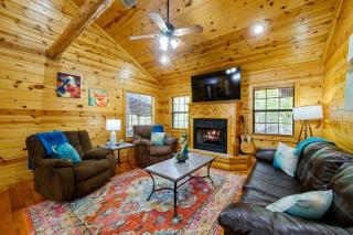 Kickin' Back - Secluded Cabin - 9