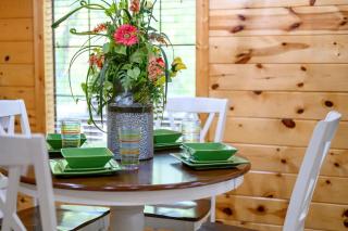 Kickin' Back - Secluded Cabin - 3